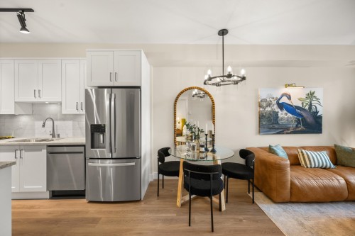 103-20926 83 Avenue, Langley, BC - Indoor Photo Showing Kitchen With Stainless Steel Kitchen