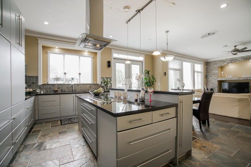 15075 70A Avenue, Surrey, BC 