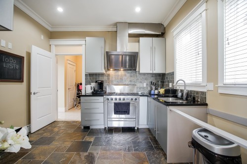 15075 70A Avenue, Surrey, BC 