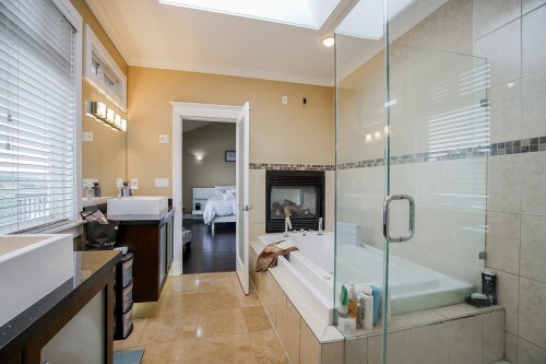 15075 70A Avenue, Surrey, BC 