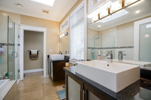 15075 70A Avenue, Surrey, BC 