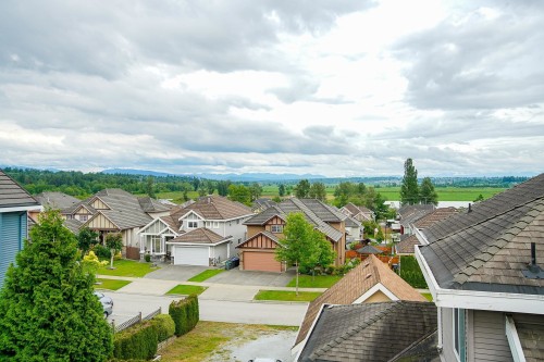 15075 70A Avenue, Surrey, BC 
