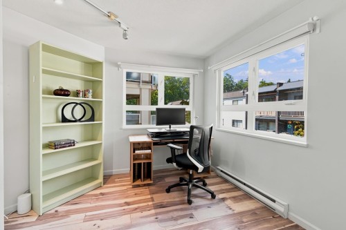 204-20125 55A Avenue, Langley, BC - Indoor Photo Showing Office