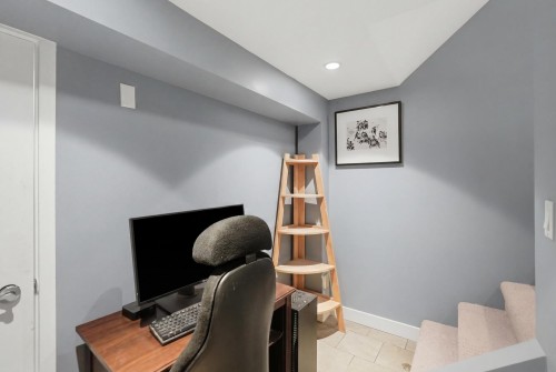 11779 Lyon Road, Delta, BC - Indoor Photo Showing Office