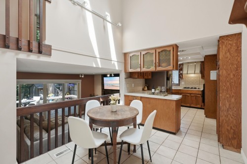 11779 Lyon Road, Delta, BC - Indoor Photo Showing Dining Room