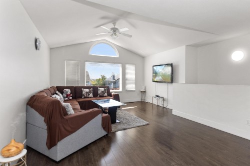 31279 Wagner Drive, Abbotsford, BC - Indoor Photo Showing Living Room