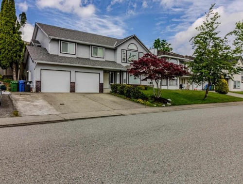 31279 Wagner Drive, Abbotsford, BC - Outdoor With Facade