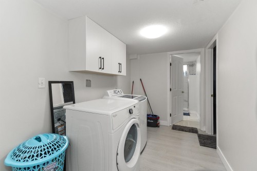 31279 Wagner Drive, Abbotsford, BC - Indoor Photo Showing Laundry Room