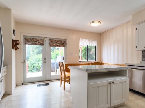 2506 Wilding Crescent, Langley, BC - Indoor Photo Showing Kitchen