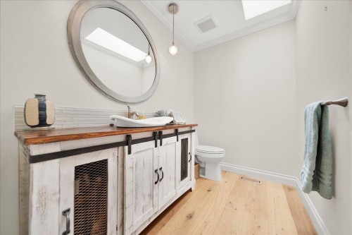 16063 8 Avenue, Surrey, BC - Indoor Photo Showing Bathroom