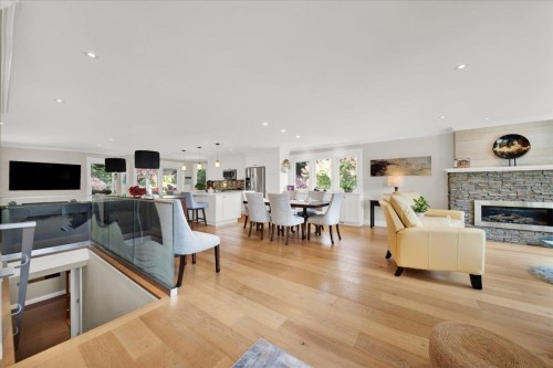 16063 8 Avenue, Surrey, BC - Indoor Photo Showing Living Room With Fireplace