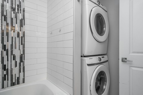 62-27456 32 Avenue, Langley, BC - Indoor Photo Showing Laundry Room