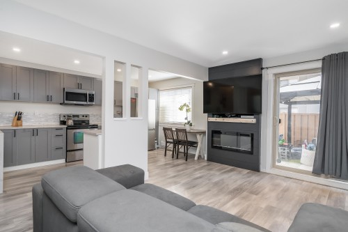 62-27456 32 Avenue, Langley, BC - Indoor