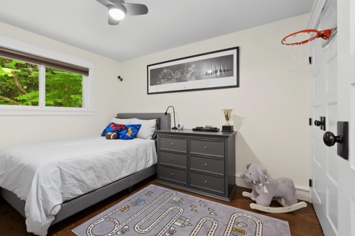 7785 143 Street, Surrey, BC - Indoor Photo Showing Bedroom