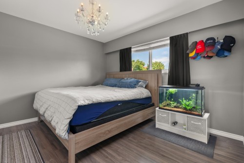 33580 5Th Avenue, Mission, BC - Indoor Photo Showing Bedroom