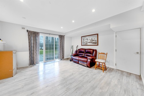 2595 Whatcom Place, Abbotsford, BC - Indoor Photo Showing Other Room