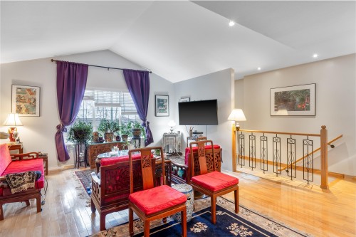 2595 Whatcom Place, Abbotsford, BC - Indoor Photo Showing Other Room