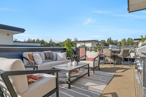 77-7381 Preston Boulevard, Mission, BC - Outdoor With Deck Patio Veranda With Exterior