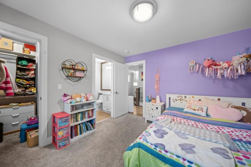 27247 33B Avenue, Langley, BC - Indoor Photo Showing Bedroom