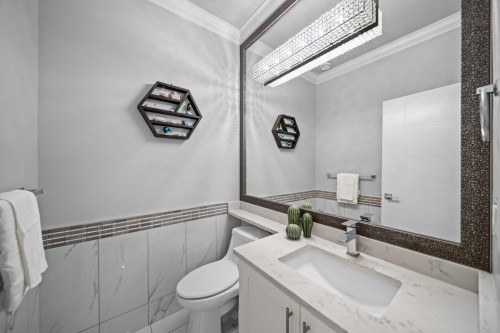 27247 33B Avenue, Langley, BC - Indoor Photo Showing Bathroom