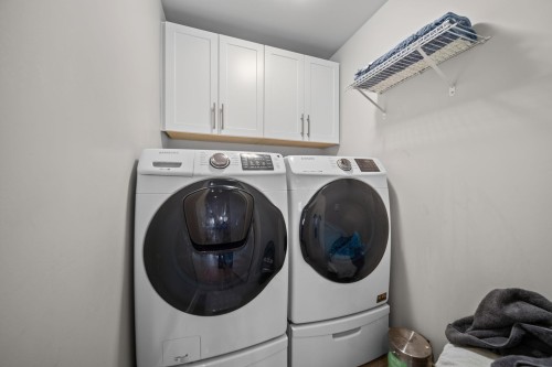 27247 33B Avenue, Langley, BC - Indoor Photo Showing Laundry Room
