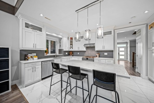 27247 33B Avenue, Langley, BC - Indoor Photo Showing Kitchen