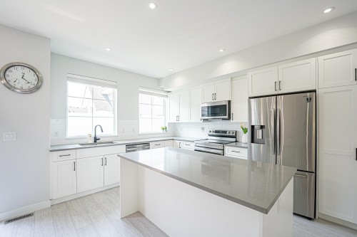 68-20180 84 Avenue, Langley, BC - Indoor Photo Showing Kitchen With Upgraded Kitchen