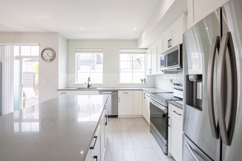 68-20180 84 Avenue, Langley, BC - Indoor Photo Showing Kitchen