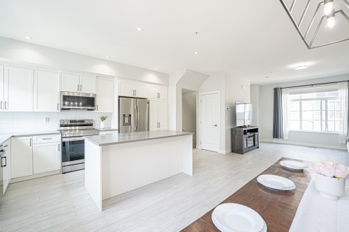 68-20180 84 Avenue, Langley, BC - Indoor Photo Showing Kitchen With Upgraded Kitchen