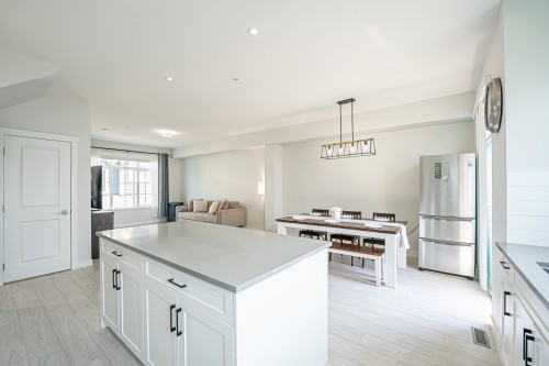 68-20180 84 Avenue, Langley, BC - Indoor Photo Showing Kitchen