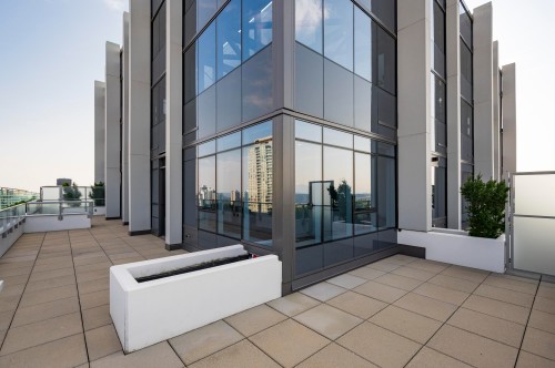 3801-10448 University Drive, Surrey, BC - Outdoor With Exterior