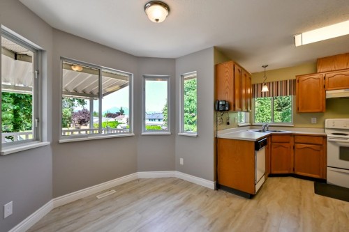 20919 93Rd Avenue, Langley, BC - Indoor Photo Showing Kitchen With Double Sink