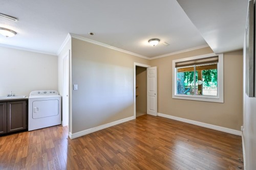 20919 93Rd Avenue, Langley, BC - Indoor Photo Showing Laundry Room
