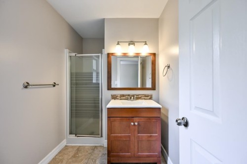 20919 93Rd Avenue, Langley, BC - Indoor Photo Showing Bathroom