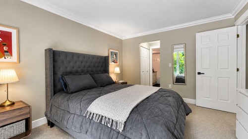 109-33599 2 Avenue, Mission, BC - Indoor Photo Showing Bedroom