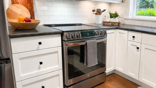 109-33599 2 Avenue, Mission, BC - Indoor Photo Showing Kitchen