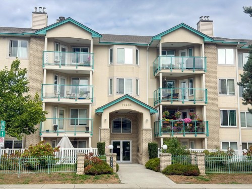 404-20433 53 Avenue  Langley, BC V3A 7A6