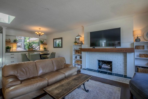 11307 83 Avenue, Delta, BC - Indoor Photo Showing Living Room With Fireplace