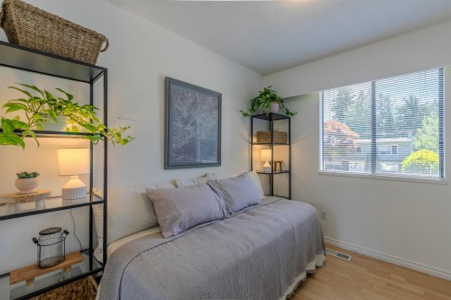 11307 83 Avenue, Delta, BC - Indoor Photo Showing Bedroom