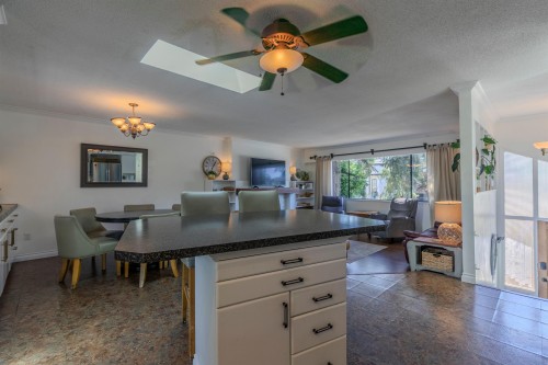 11307 83 Avenue, Delta, BC - Indoor Photo Showing Dining Room
