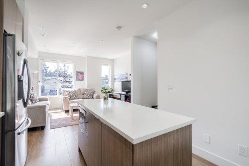 23-11556 72A Avenue, Delta, BC - Indoor Photo Showing Kitchen