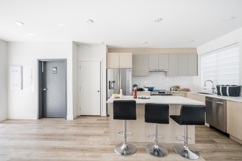 23-11556 72A Avenue, Delta, BC - Indoor Photo Showing Kitchen With Upgraded Kitchen