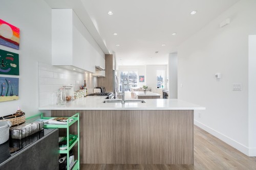 23-11556 72A Avenue, Delta, BC - Indoor Photo Showing Kitchen