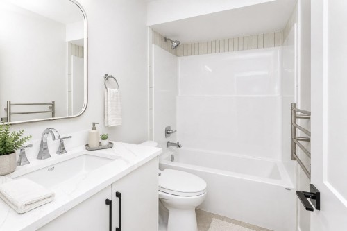 8336 Miller Crescent, Mission, BC - Indoor Photo Showing Bathroom