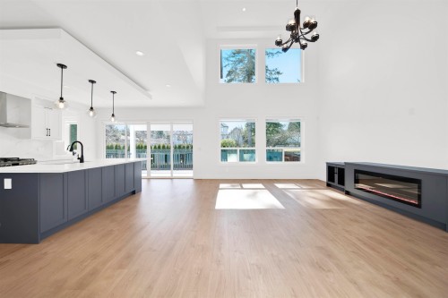 20884 48 Avenue, Langley, BC - Indoor With Fireplace