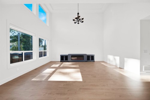 20884 48 Avenue, Langley, BC - Indoor With Fireplace