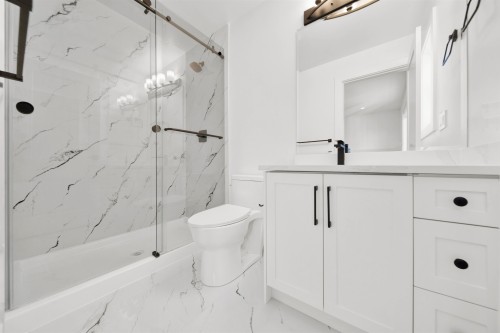 20884 48 Avenue, Langley, BC - Indoor Photo Showing Bathroom