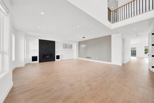 20884 48 Avenue, Langley, BC - Indoor With Fireplace