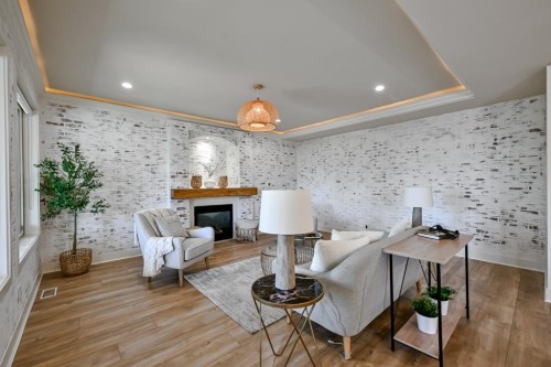 9709 Crown Crescent, Surrey, BC - Indoor With Fireplace