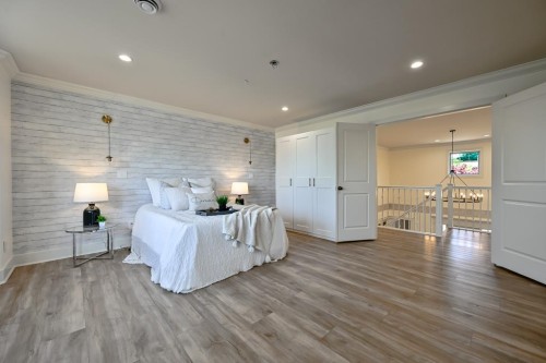 9709 Crown Crescent, Surrey, BC - Indoor Photo Showing Bedroom